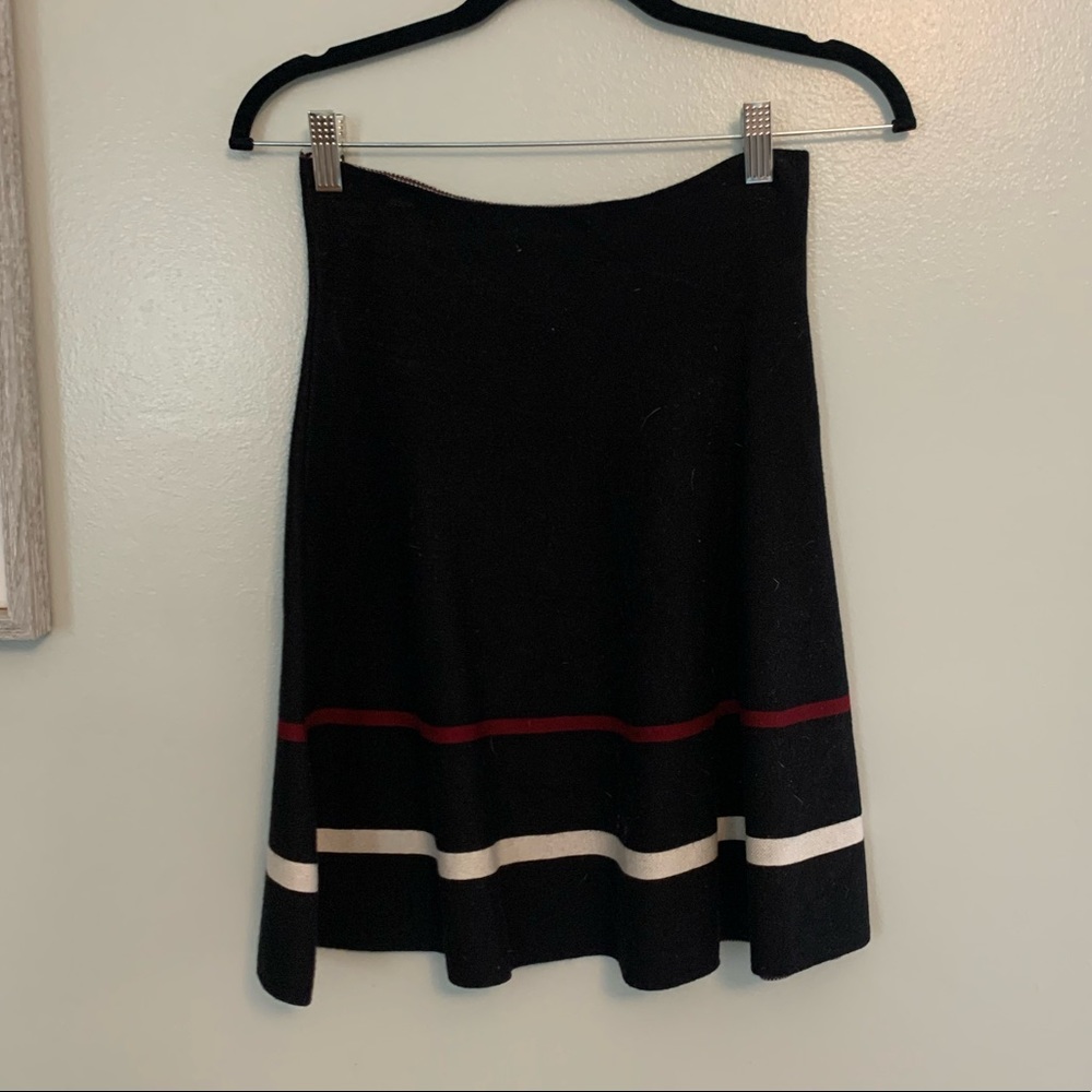SWEATER STYLE CIRCLE SKIRT SZ SM/MD